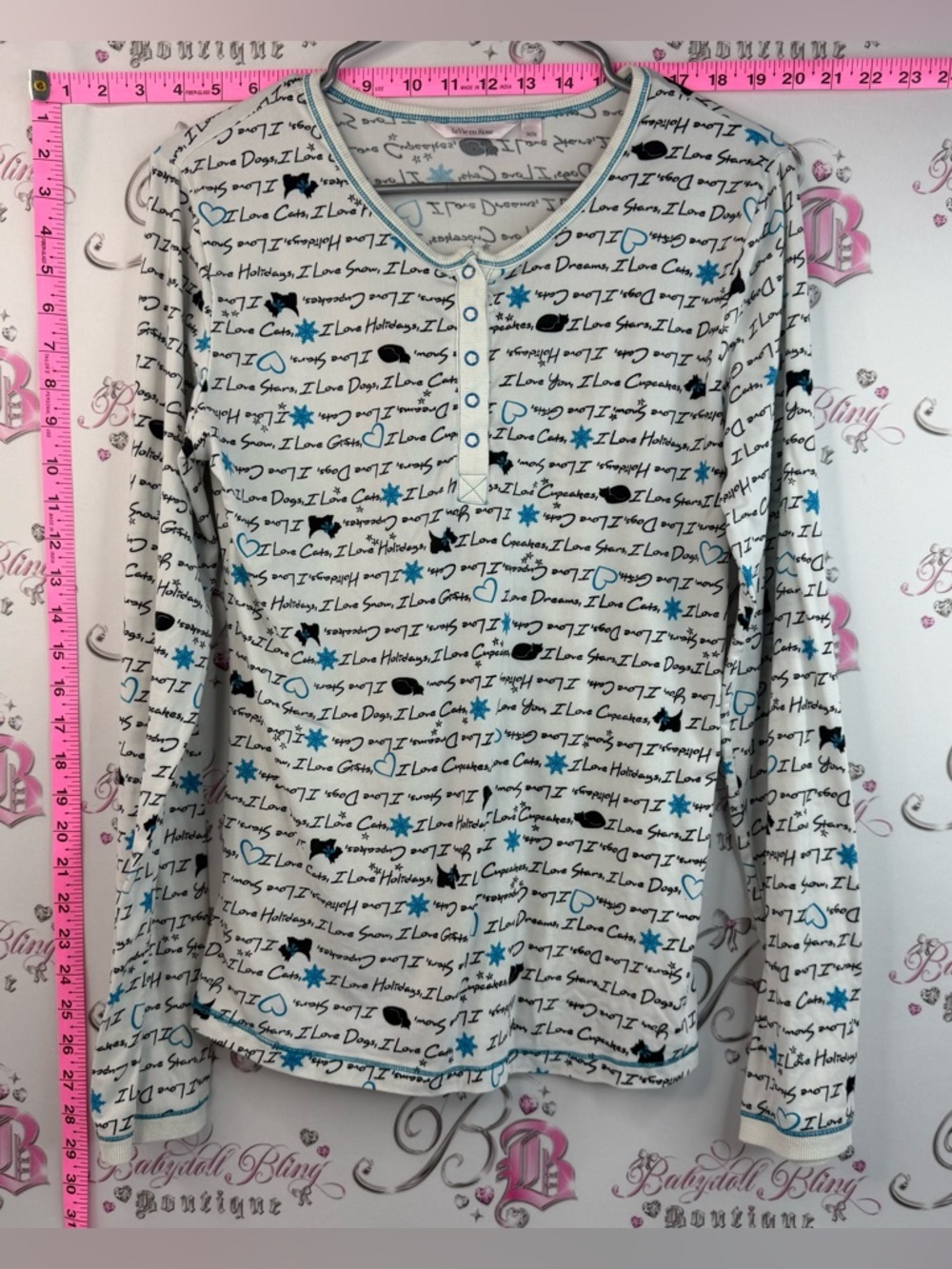 La Vie En Rose long sleeve cat lover White Top with Black Script & Blue Accents